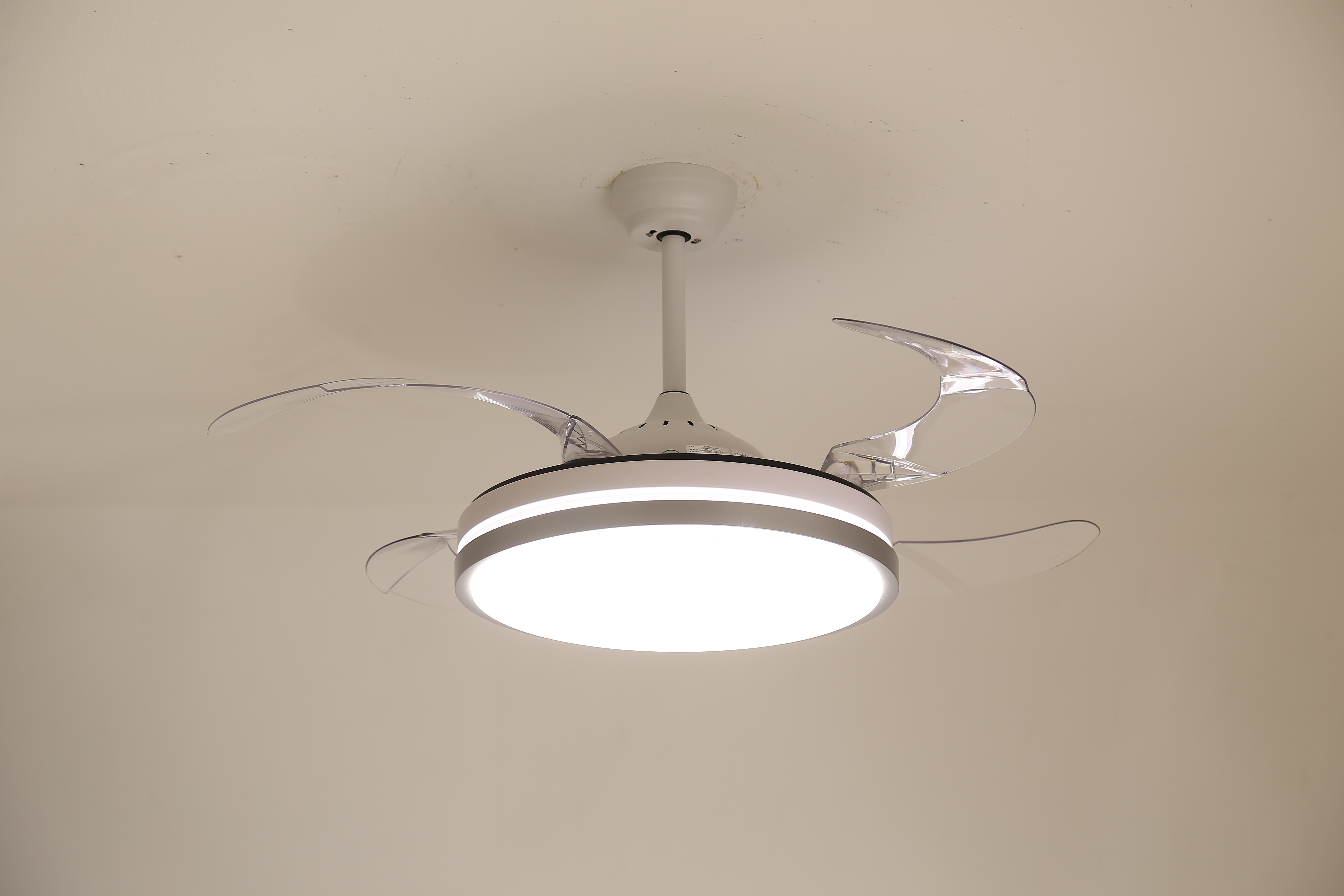 Ceiling Fan with light & Remotor Control